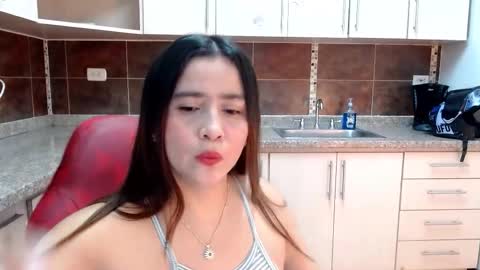 Snapshot of heidy_wells chatting on February 2026 12:45:01 PM Heidy online show from February 2026 12:45:01 PM