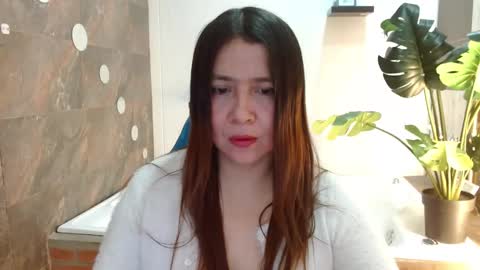 Snapshot of heidy_wells chatting on April 2026 12:50:02 PM Heidy online show from April 2026 12:50:02 PM