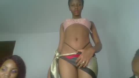 Snapshot of heilybunny chatting on April 2026 09:02:02 PM heilybunny online show from April 2026 09:02:02 PM