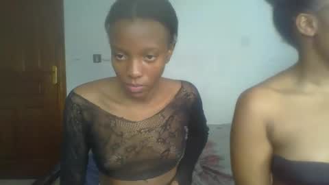 Snapshot of heilybunny chatting on May 2026 12:06:02 AM heilybunny online show from May 2026 12:06:02 AM