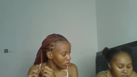 Snapshot of heilybunny chatting on May 2026 08:52:01 AM heilybunny online show from May 2026 08:52:01 AM