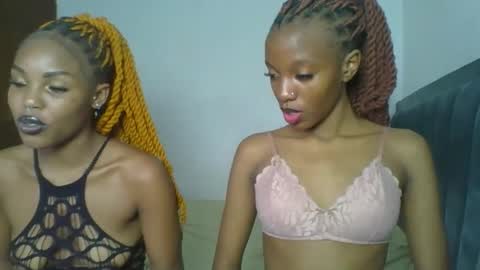 Snapshot of heilybunny chatting on May 2026 09:31:02 PM heilybunny online show from May 2026 09:31:02 PM