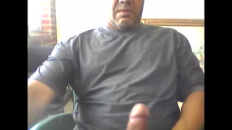 Snapshot of heistt chatting on December 2024 05:37:02 PM Heist Stein online show from December 2024 05:37:02 PM