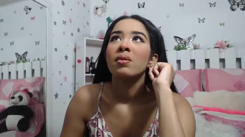 Snapshot of hela_sexy_xx chatting on February 2025 04:26:02 AM hella online show from February 2025 04:26:02 AM