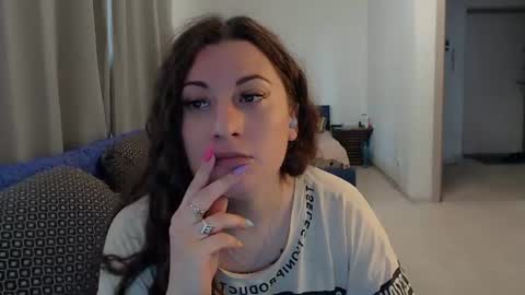 Snapshot of helen_adams_ chatting on June 2026 07:58:01 AM helen_adams_ online show from June 2026 07:58:01 AM