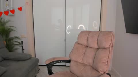 Helen online show from June 2026 02:42:01 PM