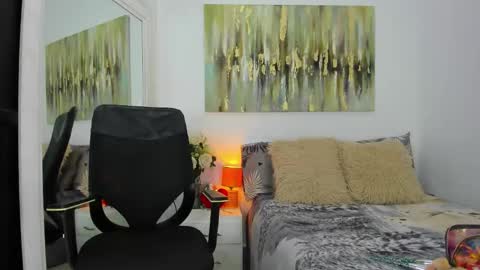 Helena Santos  online show from September 2025 11:43:02 AM