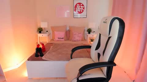 Helena online show from October 2025 08:37:01 AM