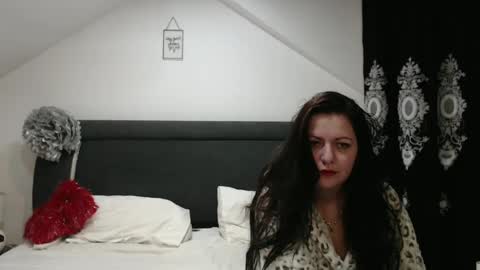 helenhh online show from February 2025 10:26:02 AM