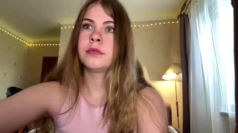 Chloe online show from May 2026 08:42:01 AM