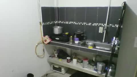 Snapshot of helenoliveira76340912 chatting on April 2026 01:33:01 AM helenoliveira76340912 online show from April 2026 01:33:01 AM