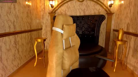 Helen or Hells online show from November 2025 12:37:02 PM