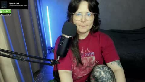 Red online show from November 2025 06:18:02 PM