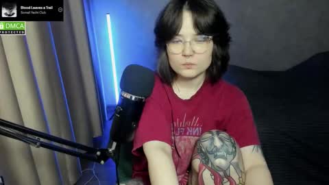 Red online show from December 2025 06:45:02 PM