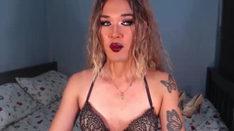 hellatarahathor online show from January 2026 10:37:02 PM