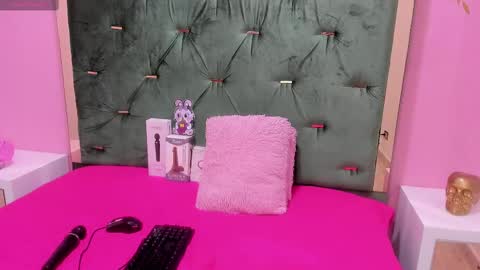 Hellen  online show from February 2025 11:36:02 AM