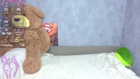 Snapshot of hellen__moore chatting on November 2025 12:42:02 AM GTM3Mon Tue Wed Thu Fri San 0400 am-1030pm online show from November 2025 12:42:02 AM