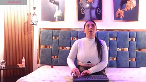 Hellen.  online show from May 2026 11:04:01 AM
