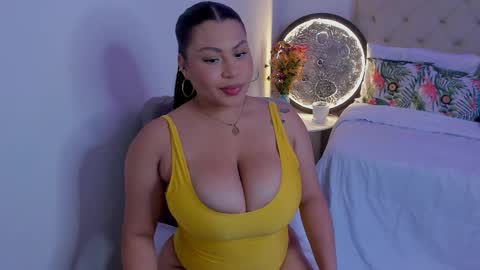 hellenamazing online show from December 2025 03:15:02 AM