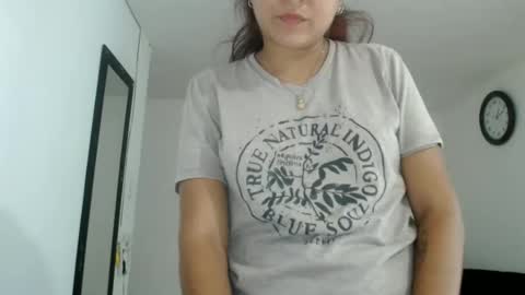 Snapshot of hellennmoon chatting on June 2026 03:01:02 PM Hellen online show from June 2026 03:01:02 PM