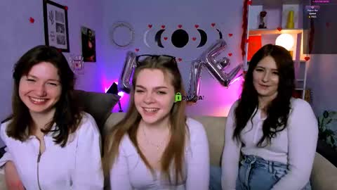 Helli online show from February 2026 08:15:01 PM