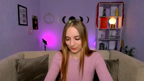 Helli online show from March 2026 08:13:02 PM