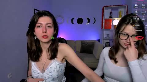 Snapshot of helli_belli chatting on May 2026 07:20:01 PM Helli online show from May 2026 07:20:01 PM