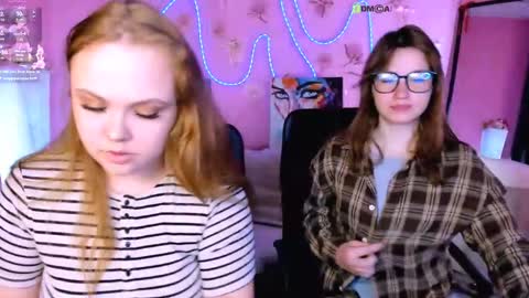 Snapshot of helli_belli chatting on May 2026 07:22:01 PM Helli online show from May 2026 07:22:01 PM