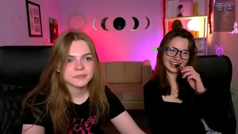 Snapshot of helli_belli chatting on June 2026 07:07:01 PM Helli online show from June 2026 07:07:01 PM