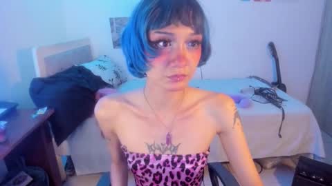 Raven and Momo online show from November 2025 10:09:02 PM