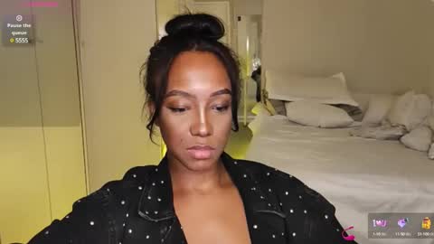 hellsd97 online show from December 2024 01:32:02 AM