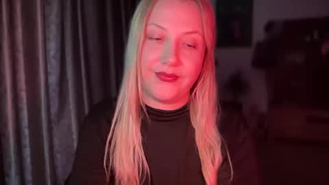 Snapshot of hellyriddle chatting on October 2025 11:18:01 AM DeleteyourSadness online show from October 2025 11:18:01 AM