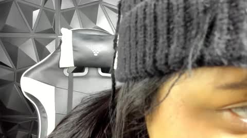 heluehorny13 online show from February 2025 03:35:01 AM