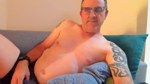 Snapshot of hempie1973 chatting on June 2026 01:04:01 PM hempie1973 online show from June 2026 01:04:01 PM