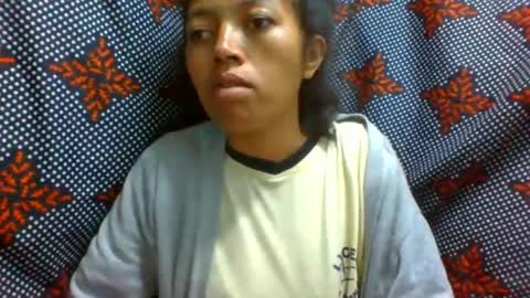 Snapshot of henitsaldy chatting on July 2026 03:28:01 PM henitsaldy online show from July 2026 03:28:01 PM
