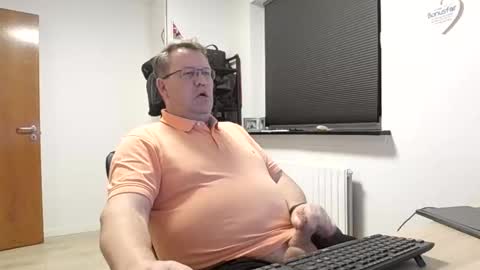 Snapshot of henrikrp1971 chatting on February 2025 08:14:02 PM henrikrp1971 online show from February 2025 08:14:02 PM