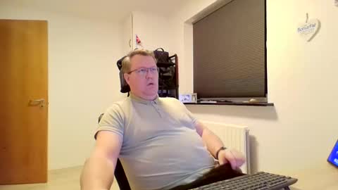 Snapshot of henrikrp1971 chatting on February 2025 05:37:01 PM henrikrp1971 online show from February 2025 05:37:01 PM