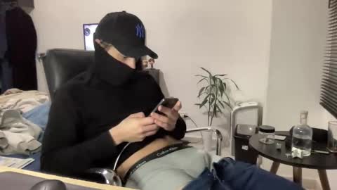 henriquemadaleno online show from September 2025 02:38:01 AM