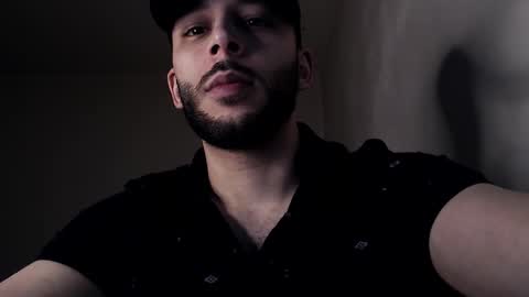 HenryAxe online show from November 2025 09:48:02 AM