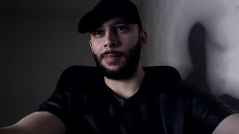 HenryAxe online show from November 2025 09:40:01 PM