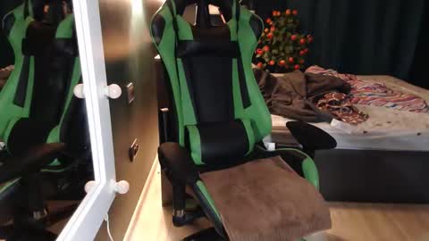 Hentaishiing online show from October 2025 11:57:01 PM