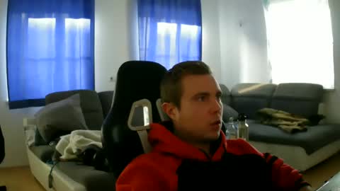 Snapshot of herbstenden chatting on January 2025 11:27:01 AM John Pearl online show from January 2025 11:27:01 AM