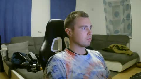 Snapshot of herbstenden chatting on February 2025 08:25:01 PM John Pearl online show from February 2025 08:25:01 PM