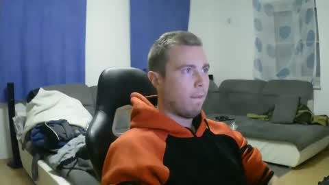 Snapshot of herbstenden chatting on February 2025 09:38:01 PM John Pearl online show from February 2025 09:38:01 PM