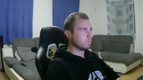 Snapshot of herbstenden chatting on February 2025 09:59:01 PM John Pearl online show from February 2025 09:59:01 PM