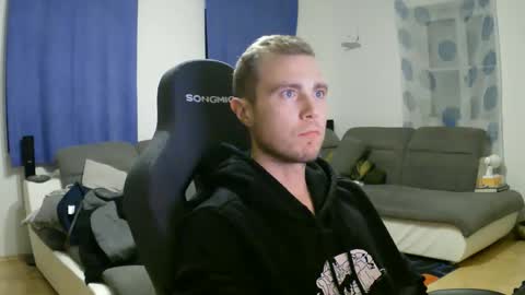 Snapshot of herbstenden chatting on February 2026 07:58:02 PM John Pearl online show from February 2026 07:58:02 PM