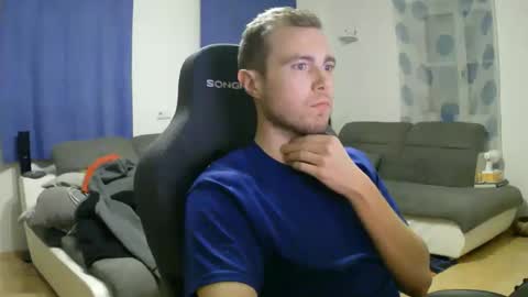 Snapshot of herbstenden chatting on February 2026 06:49:02 PM John Pearl online show from February 2026 06:49:02 PM