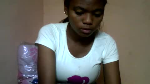 Snapshot of herisse01 chatting on June 2026 05:30:01 AM herisse01 online show from June 2026 05:30:01 AM