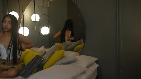 Snapshot of hermionescott chatting on February 2025 01:43:02 PM Hermione Scott online show from February 2025 01:43:02 PM