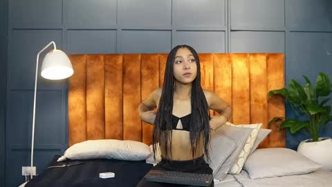 Snapshot of hermionescott chatting on February 2025 01:33:01 PM Hermione Scott online show from February 2025 01:33:01 PM